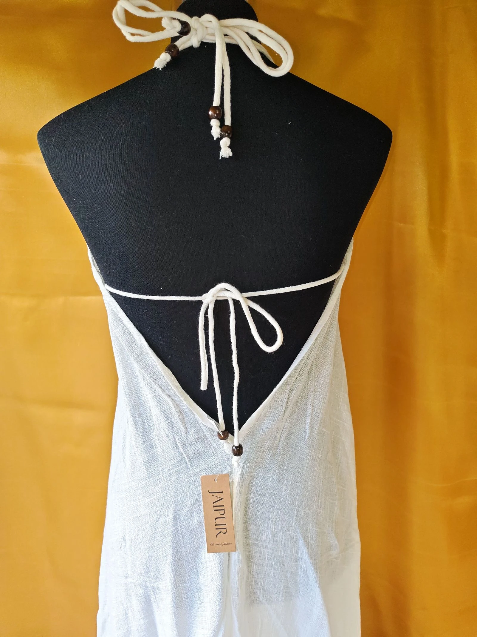 Witte jurk met borduursel – photo 3